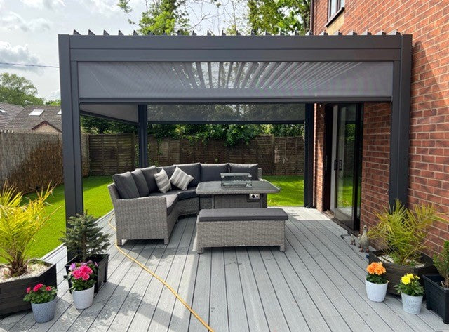Bespoke Aluminium Hot Tub Pergola With Louvred Roof