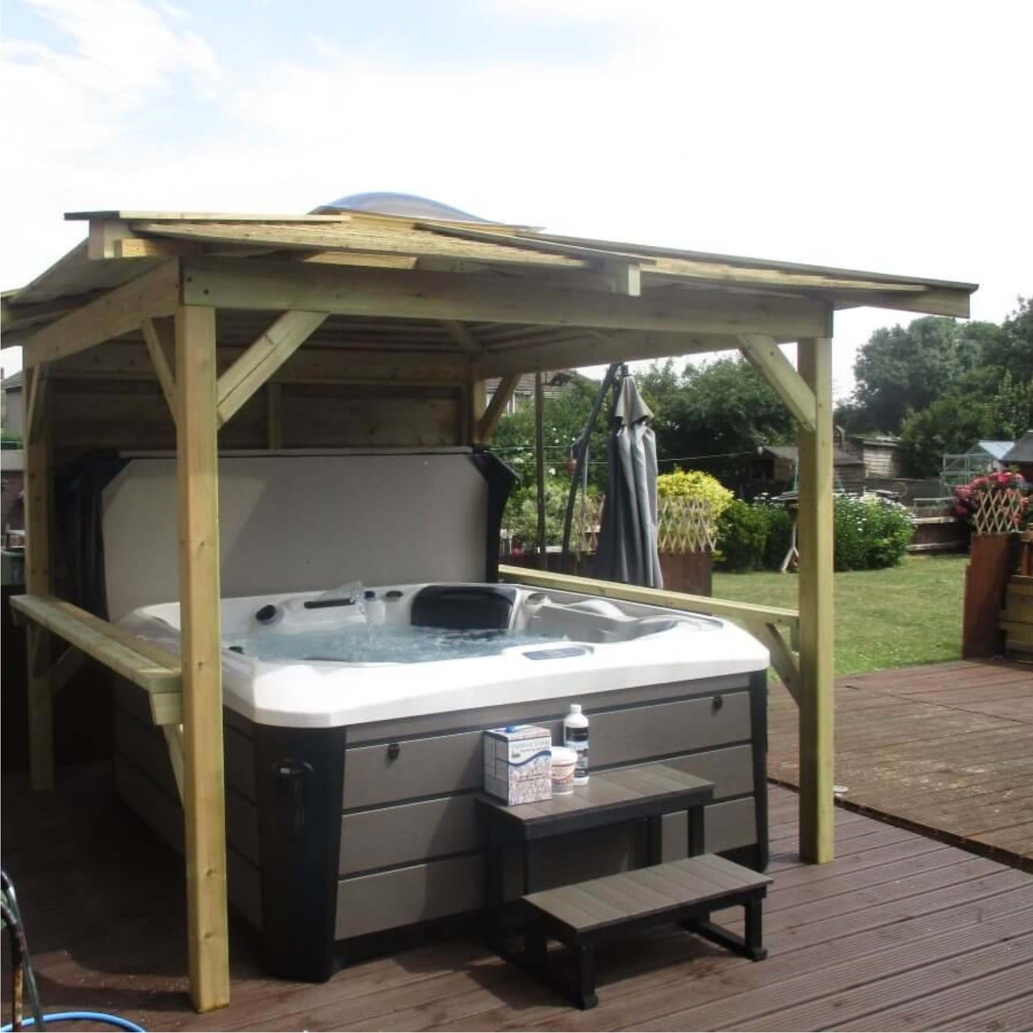  Outdoor Santorini - 5 Person Hot Tub With Gazebo Package