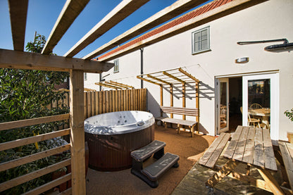  Jacuzzi® J210™ - 4 Person Hot Tub