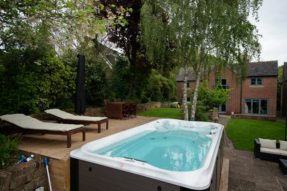  Jacuzzi® PowerPro™ J-19™ - 19ft Swim Spa