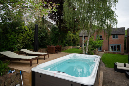  Jacuzzi® PowerPro™ J-19™ - 19ft Swim Spa