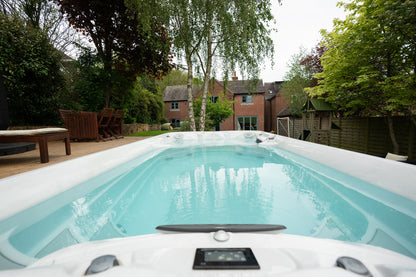 Jacuzzi® PowerPro™ J-19™ - 19ft Swim Spa