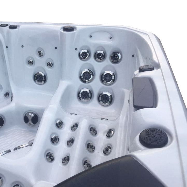  Outdoor Barcelona - 5 Person Hot Tub With 2 Loungers