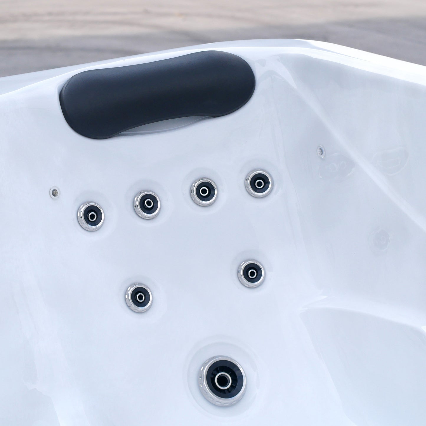  Outdoor Happy - 5 Person Hot Tub With 2 Loungers