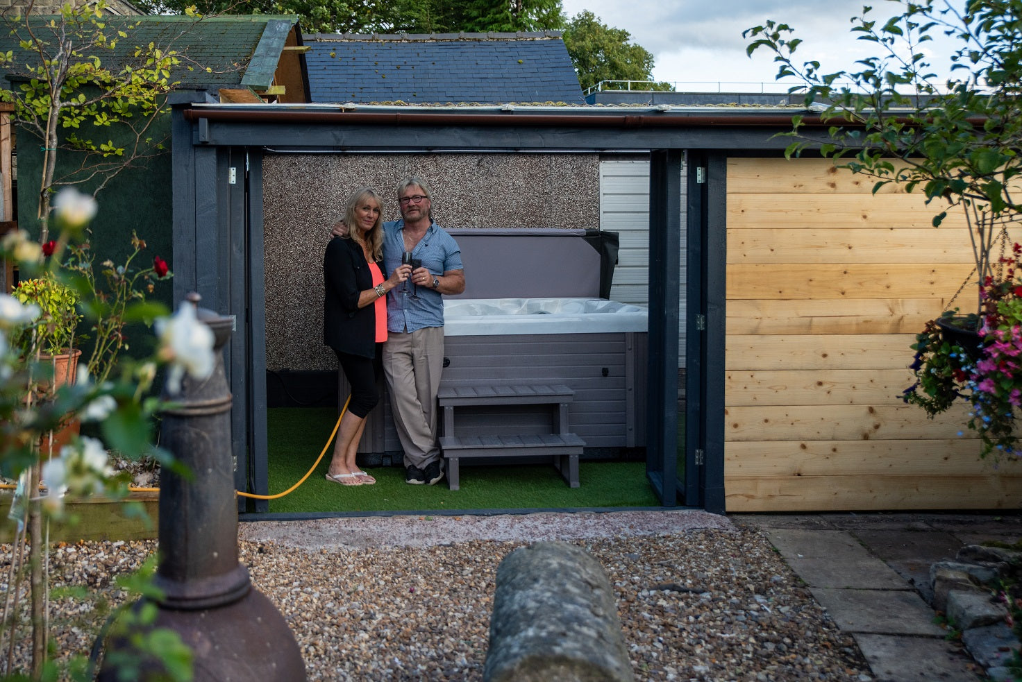  Holiday Let 5 - 5 Person Hot Tub With 1 Lounger