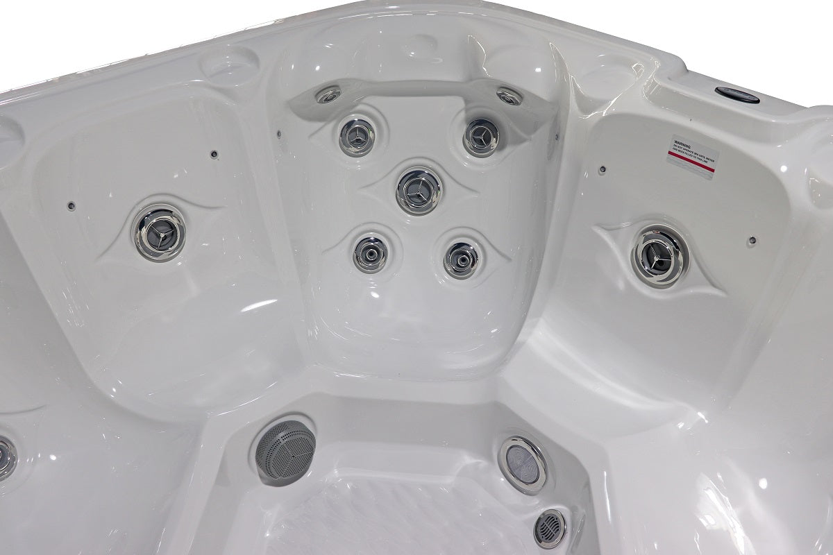  Vacation Social - 7 Person Hot Tub
