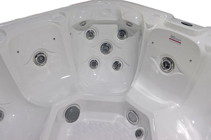  Vacation Social - 7 Person Hot Tub