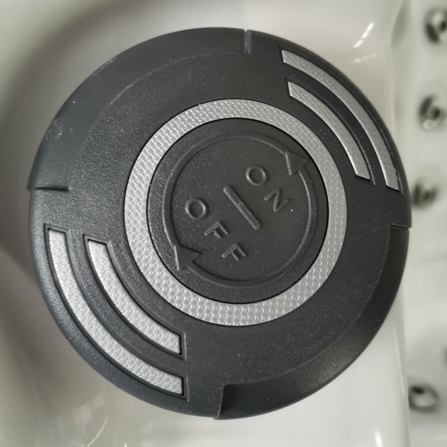 Outdoor Infinity - 6 Person Hot Tub With 1 Lounger