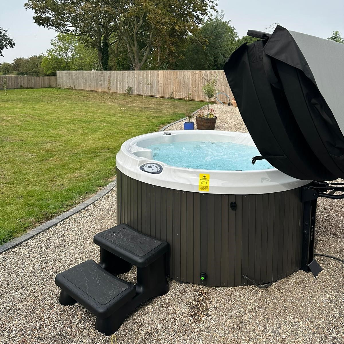  Jacuzzi® J210™ - 4 Person Hot Tub