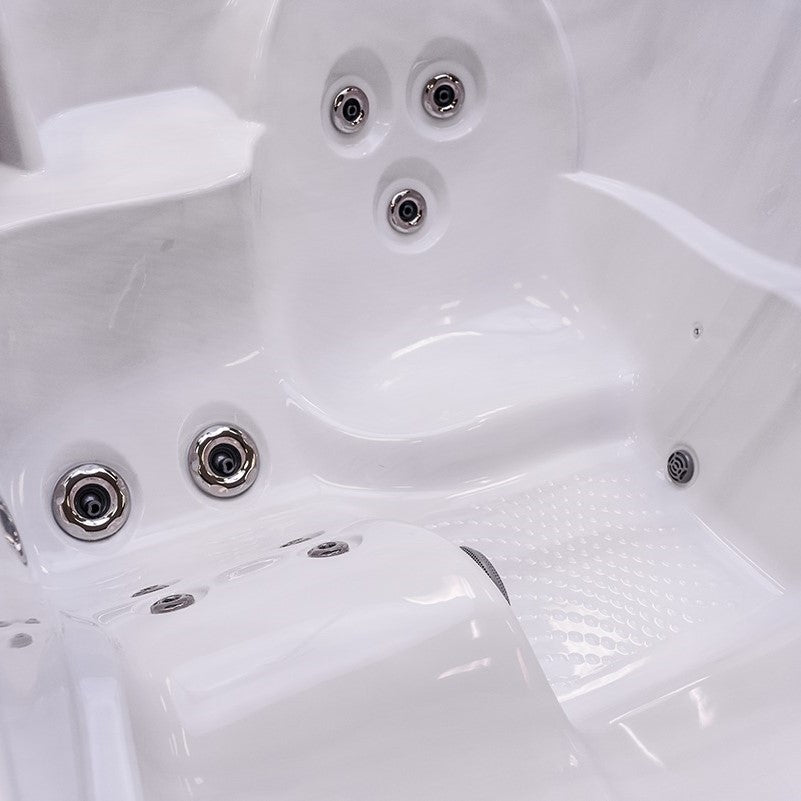  Jacuzzi® J215™ - 2-3 Person Hot Tub With 1 Lounger