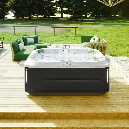  Jacuzzi® J365IP™ - 7 Person Hot Tub