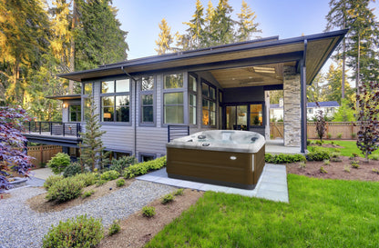  Jacuzzi® J485IP™ - 7 Person Hot Tub