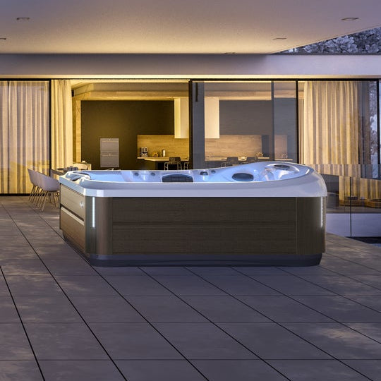  Jacuzzi® J495IP™ - 8-9 Person Hot Tub