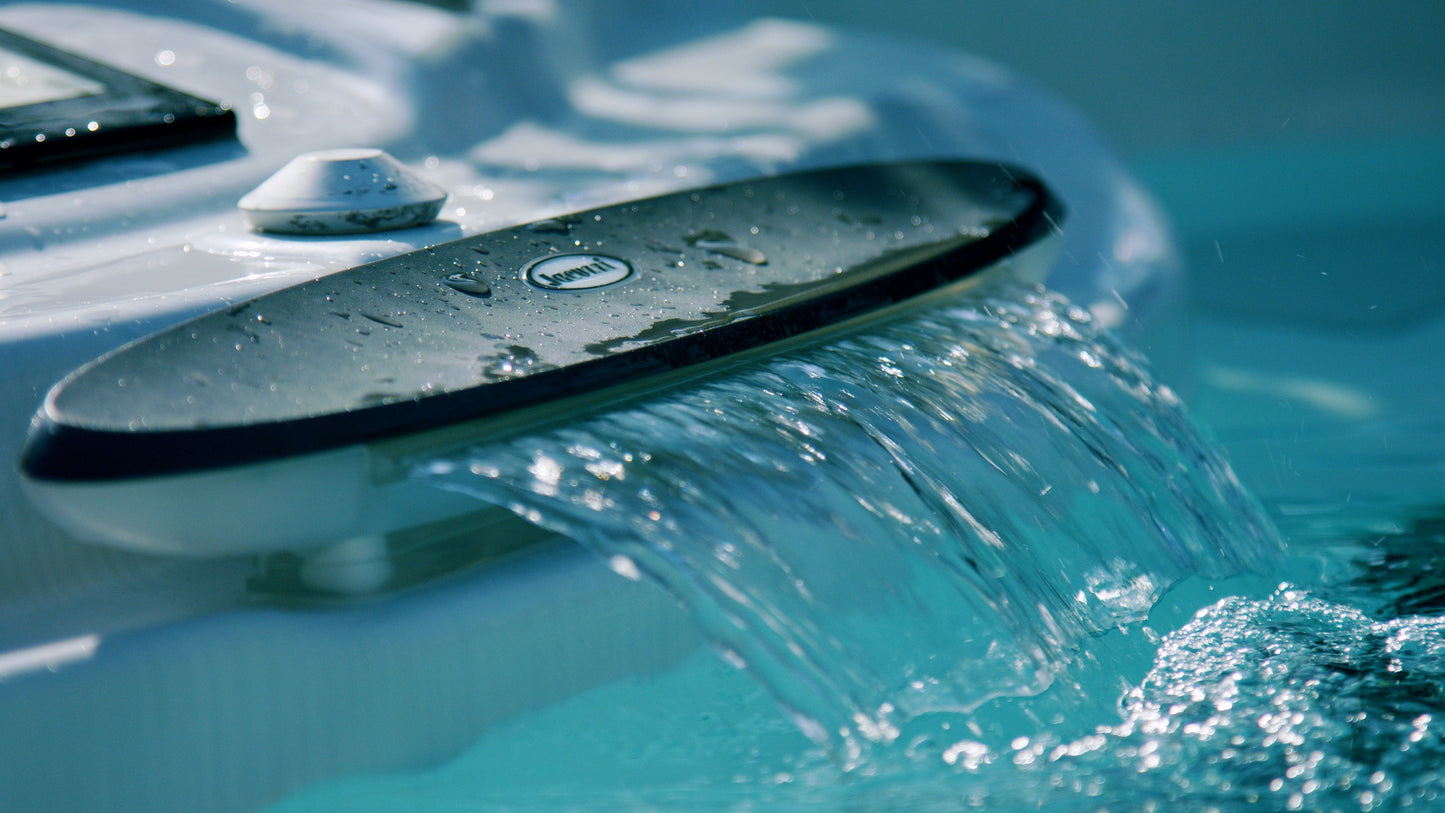 Jacuzzi® PowerPro™ J-16™ - 16ft Swim Spa