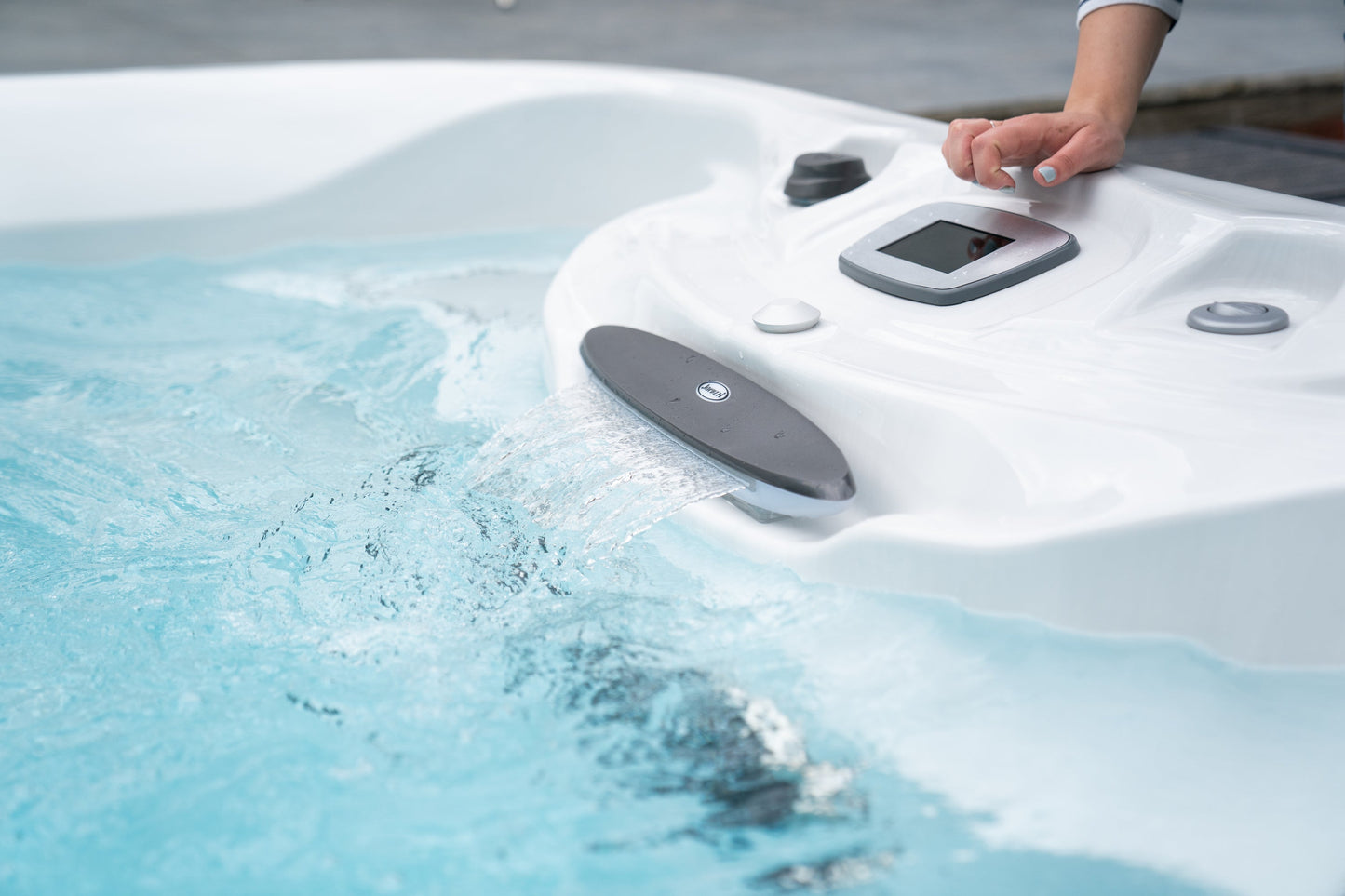  Jacuzzi® PowerPro™ J-16™ - 16ft Swim Spa