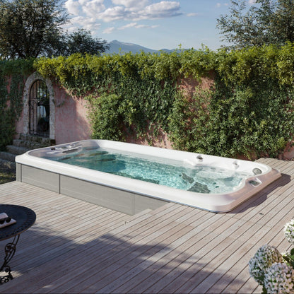 Jacuzzi® PowerPro™ J-16™ - 16ft Swim Spa