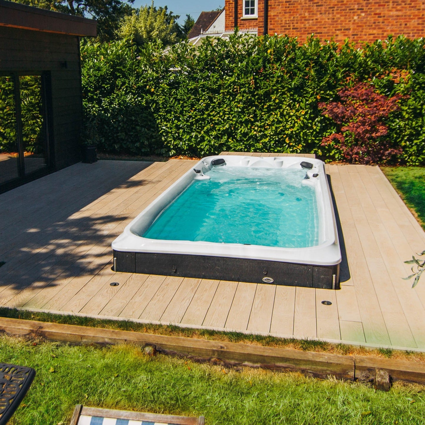  Jacuzzi® PowerPro™ J-19™ - 19ft Swim Spa