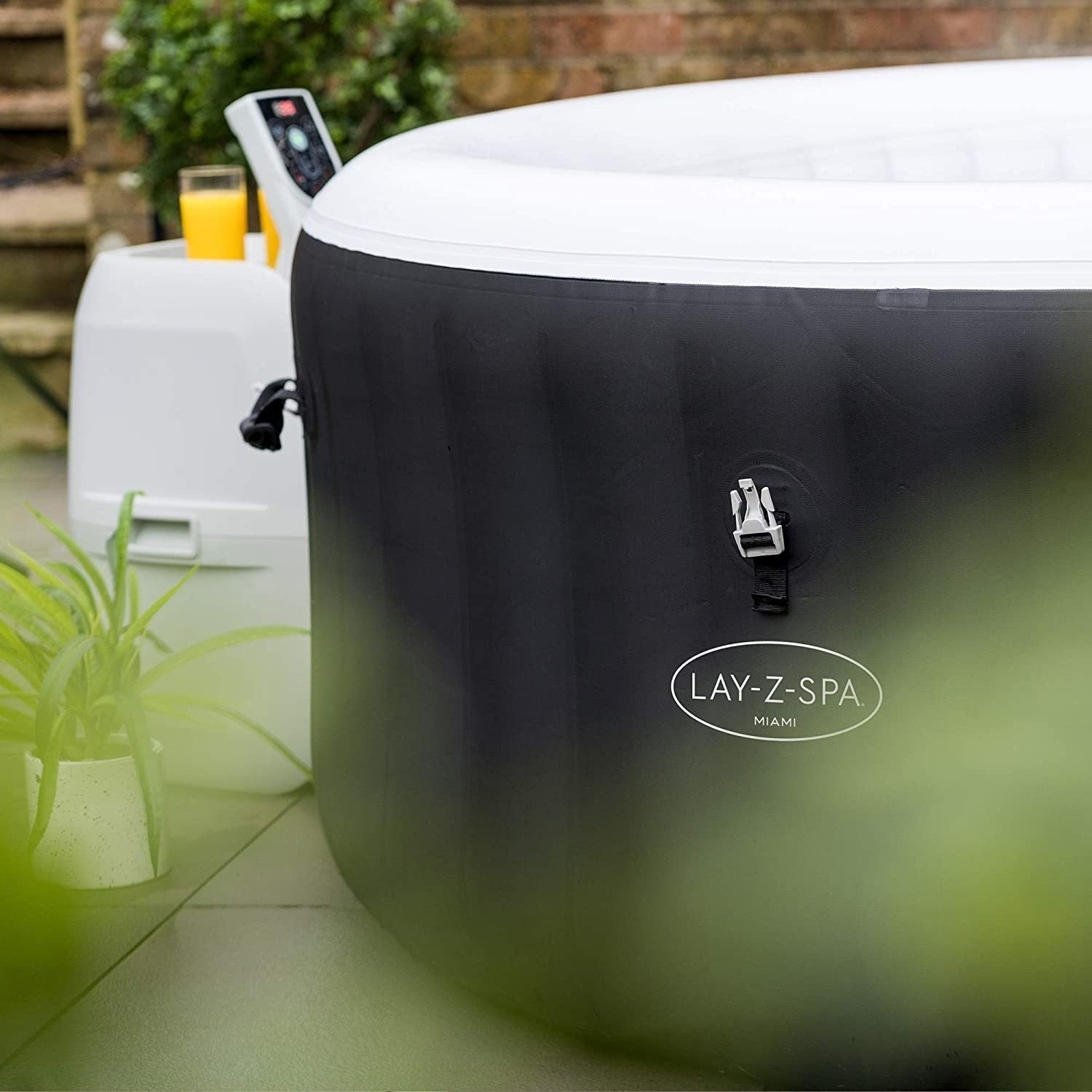 Lay-z Spa Lay-Z-Spa® AirJet Miami - 4 Person Inflatable Hot Tub