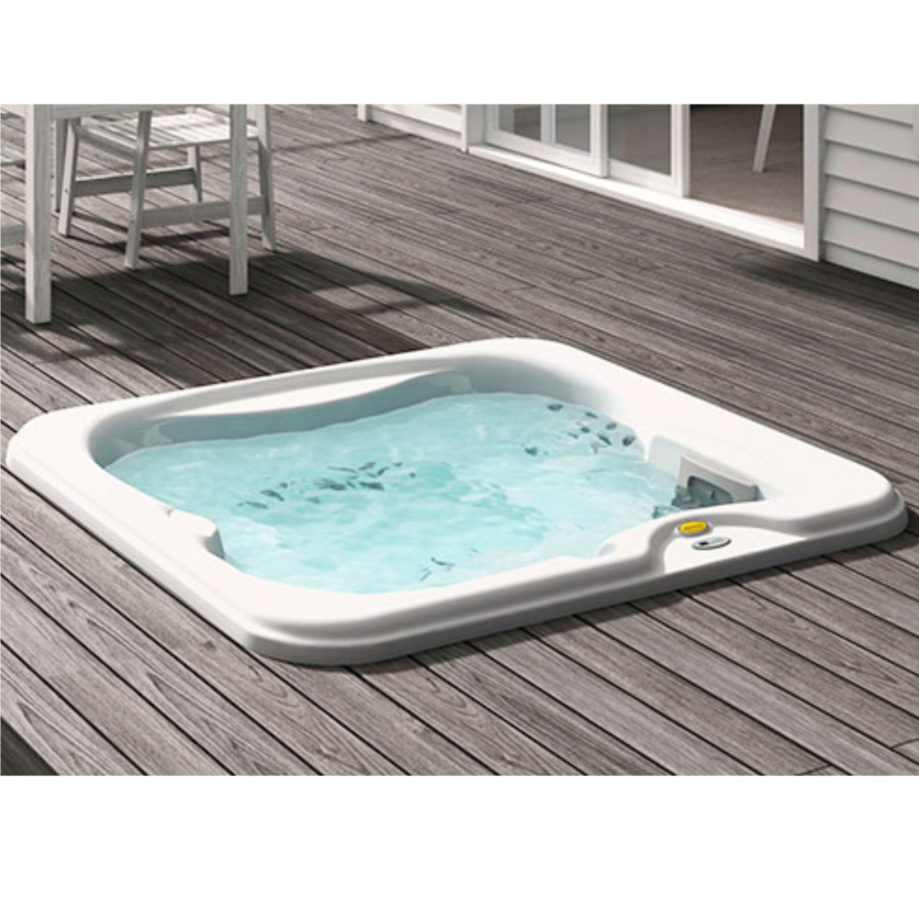  Jacuzzi® Lodge™ S - 3 Person Hot Tub With 1 Lounger