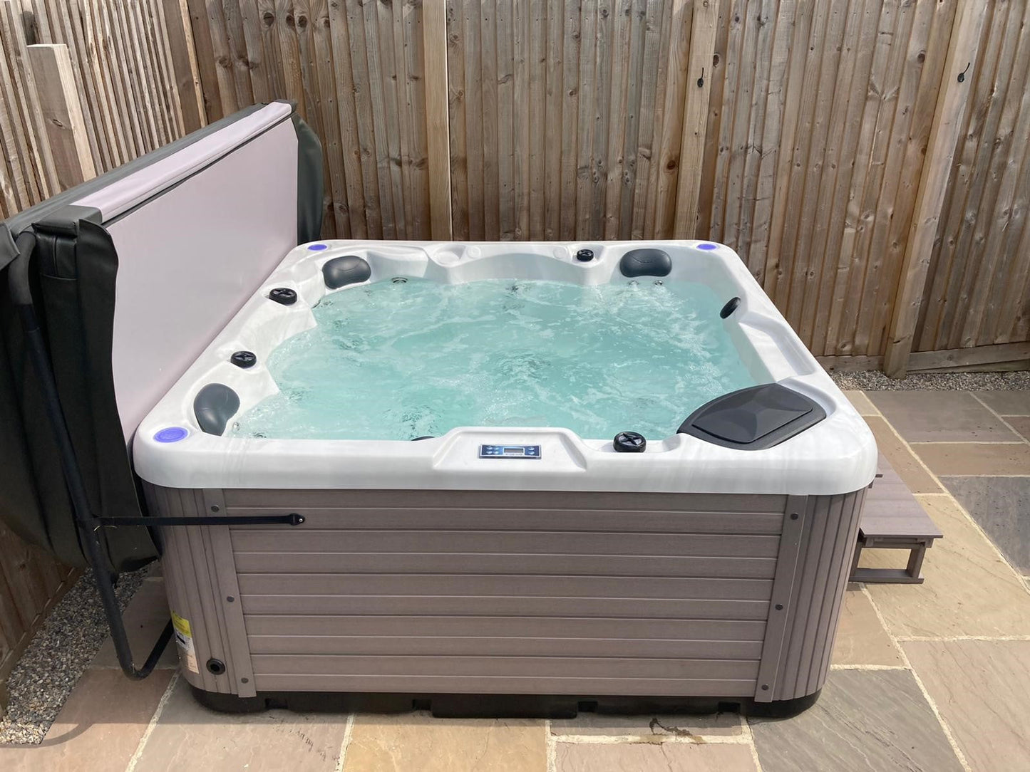 Outdoor Haze - 6 Person Hot Tub With 1 Lounger