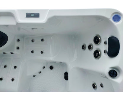  Outdoor Mist - 5 Person Hot Tub With 2 Loungers