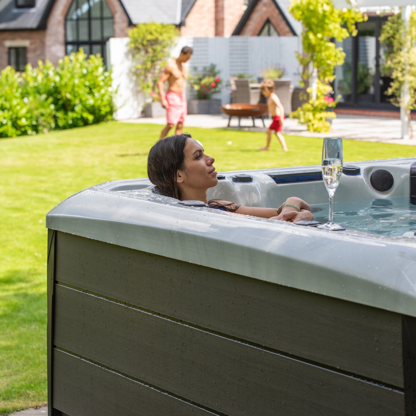  Outdoor Tokyo - 6 Person Hot Tub With 1 Lounger
