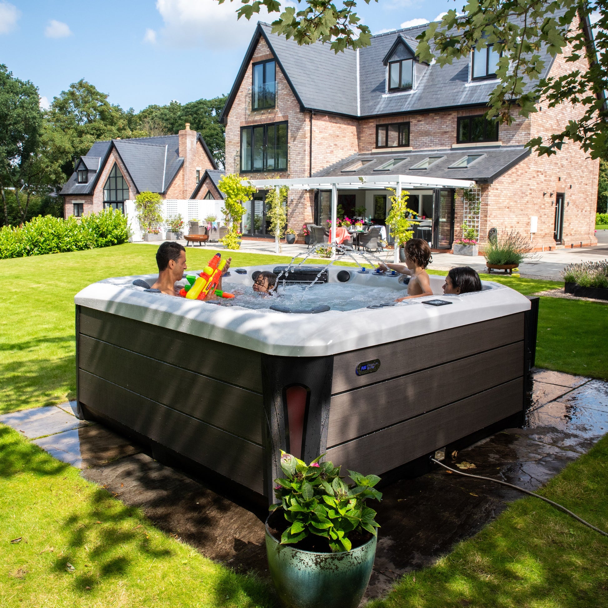  Outdoor Tokyo - 6 Person Hot Tub With 1 Lounger