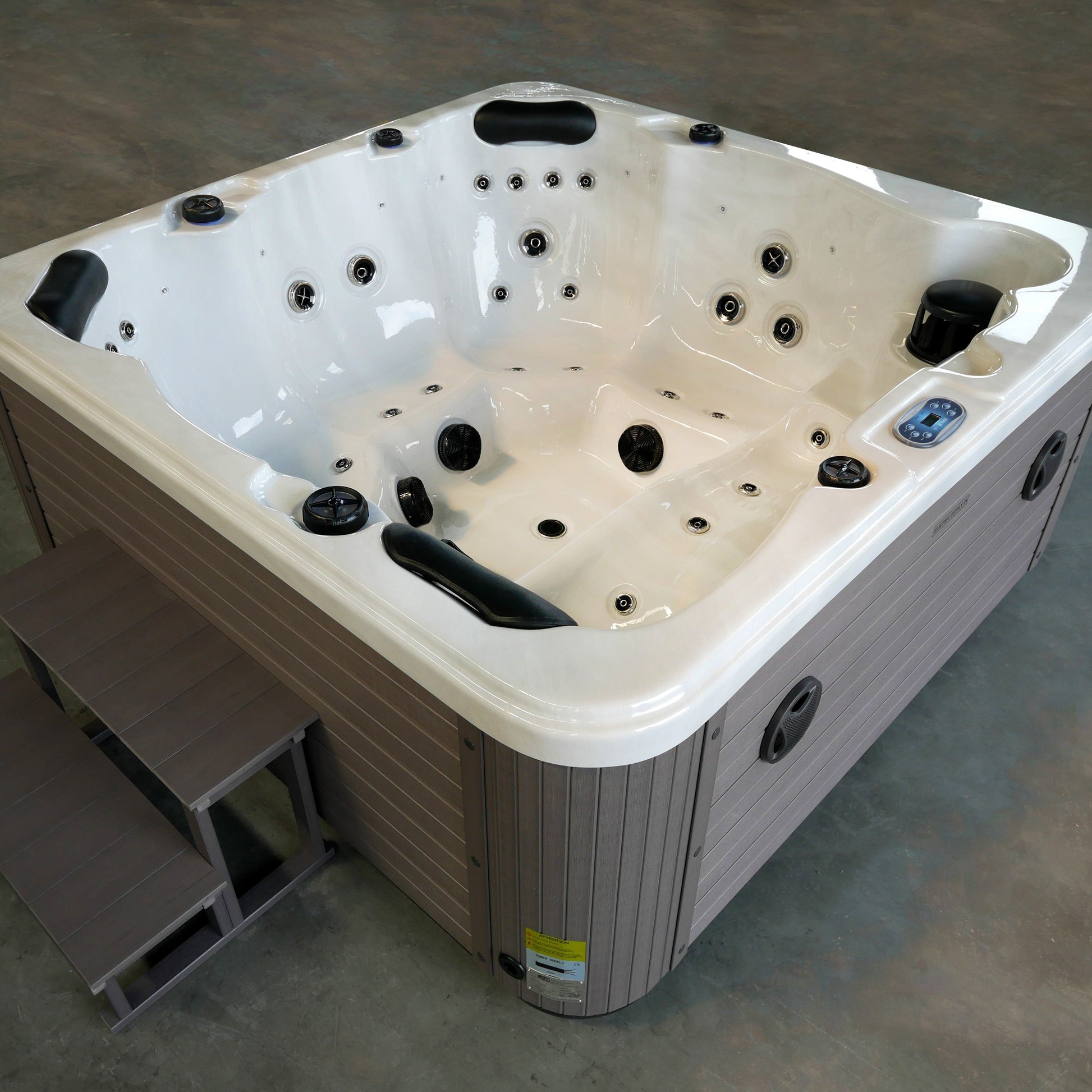  Outdoor Refresh - 6 Person Hot Tub With 1 Lounger