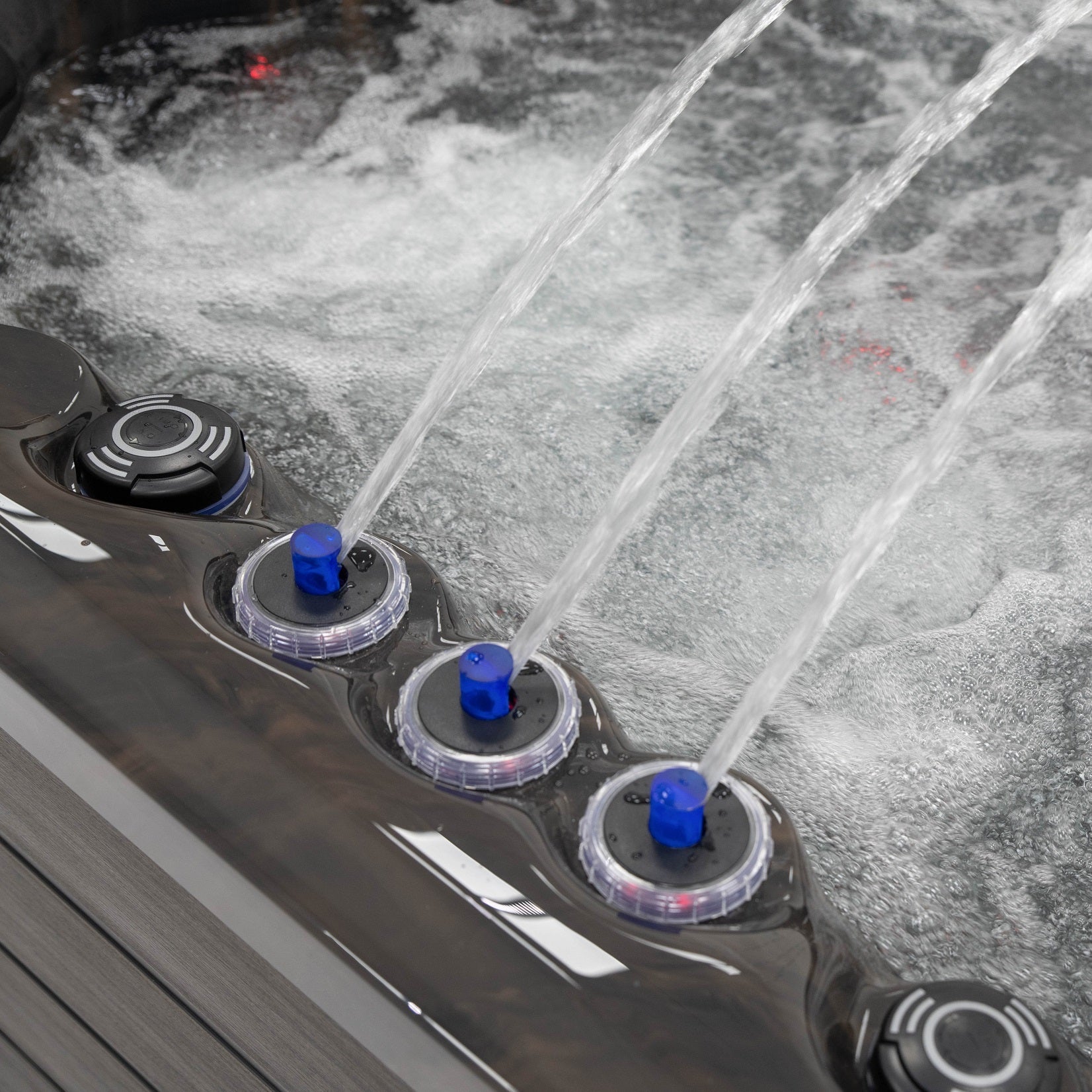  Outdoor Seville - 7 Person Hot Tub