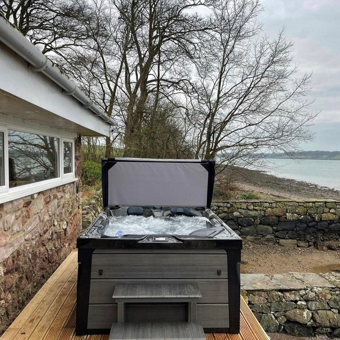  Outdoor Topaz - 3 Person Hot Tub With 2 Loungers