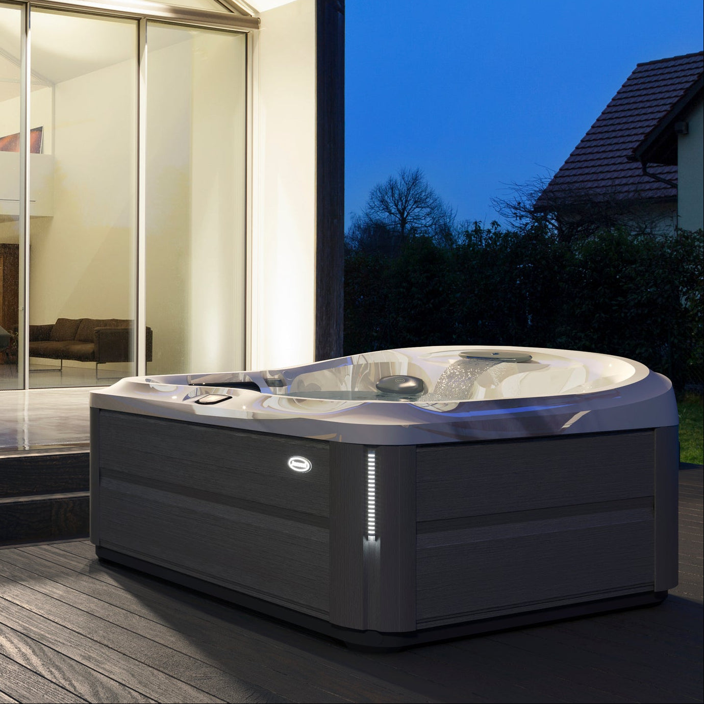  Jacuzzi® J435IP™ - 6 Person Hot Tub With 1 Lounger