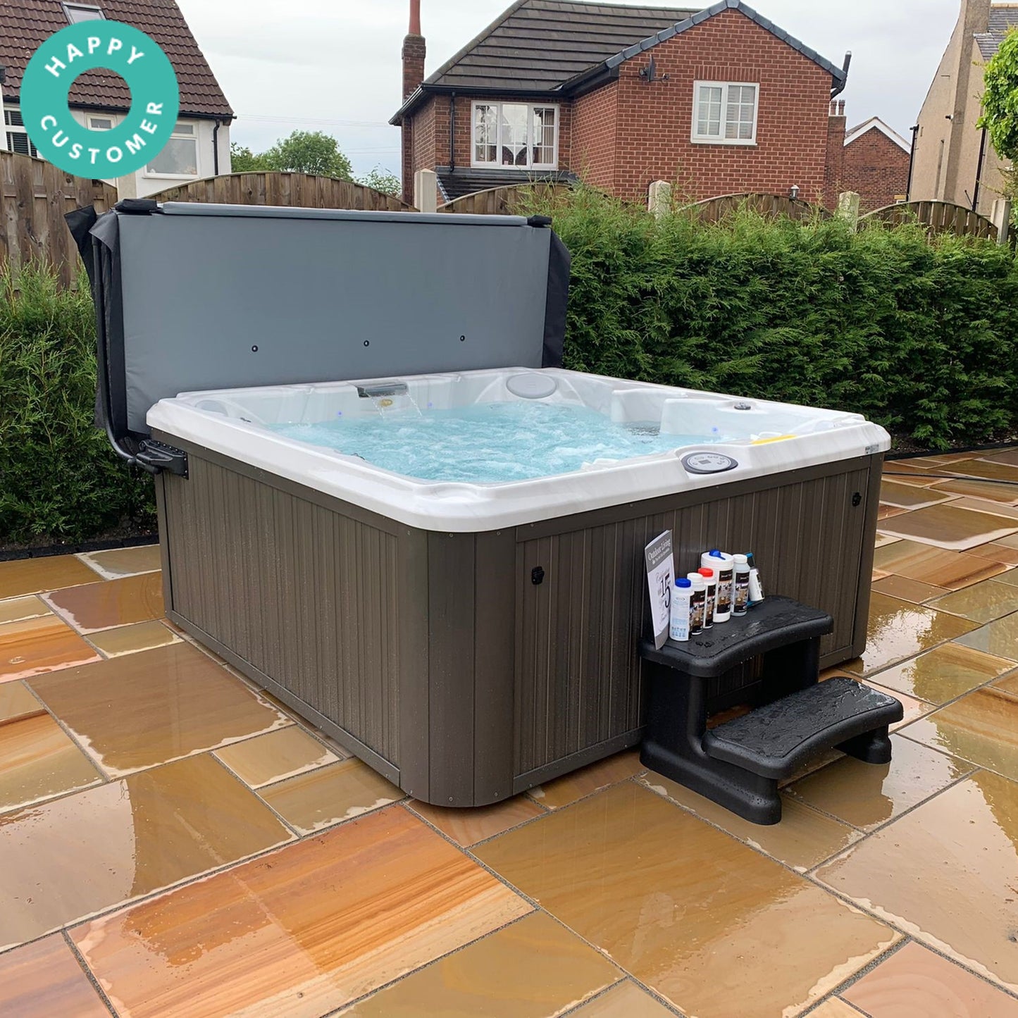  Jacuzzi® J245™ / J245IP™ - 7 Person Hot Tub