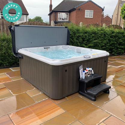  Jacuzzi® J245™ / J245IP™ - 7 Person Hot Tub