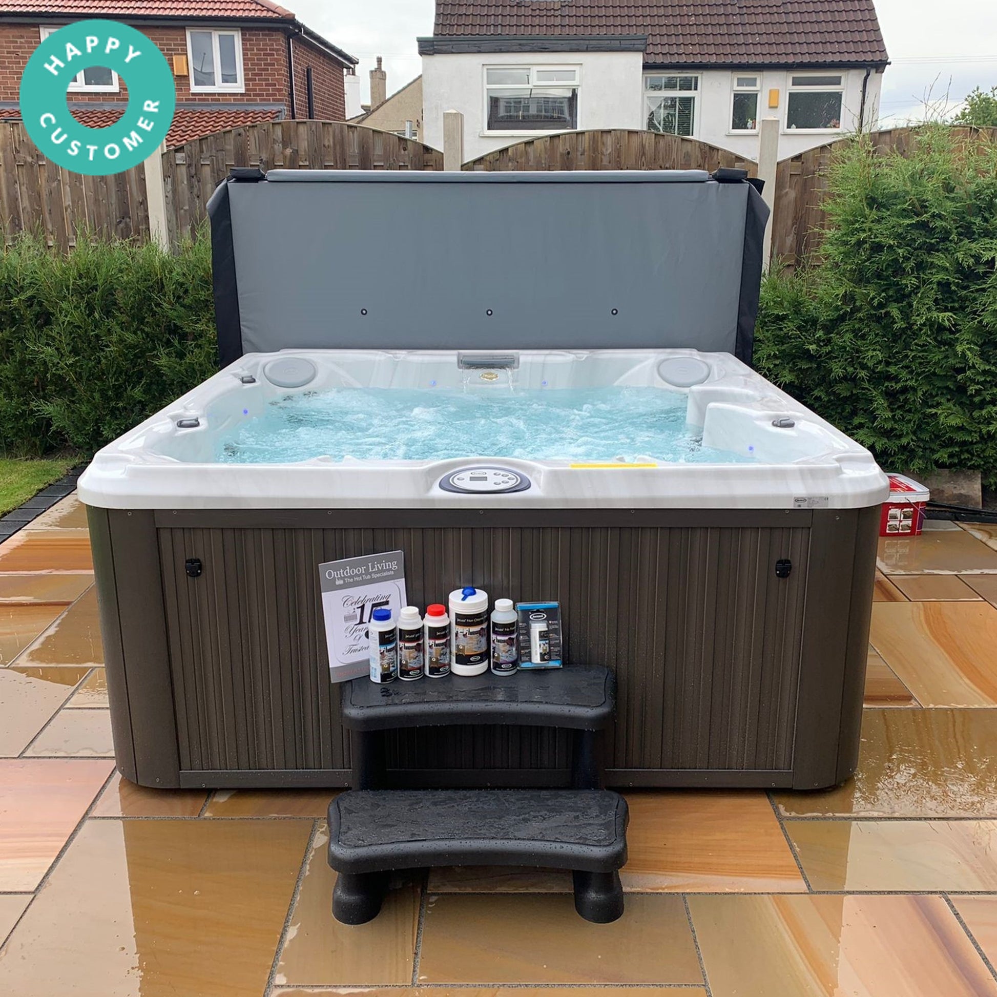  Jacuzzi® J245™ / J245IP™ - 7 Person Hot Tub