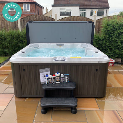  Jacuzzi® J245™ / J245IP™ - 7 Person Hot Tub