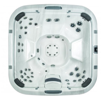  Jacuzzi® J585™ ProLast™ Hot Tub Winter Cover