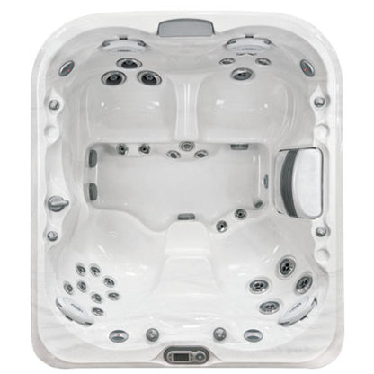  Jacuzzi® J425™ ProLast™ Hot Tub Winter Cover