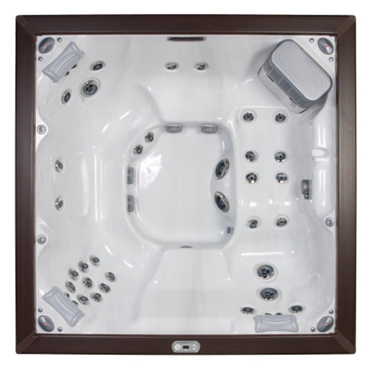  Jacuzzi® JLXL™ ProLast™ Hot Tub Winter Cover