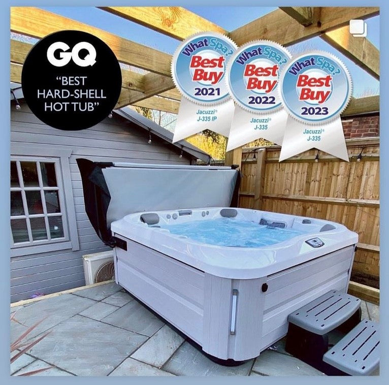  Jacuzzi® J335IP™ - 6 Person Hot Tub With 1 Lounger