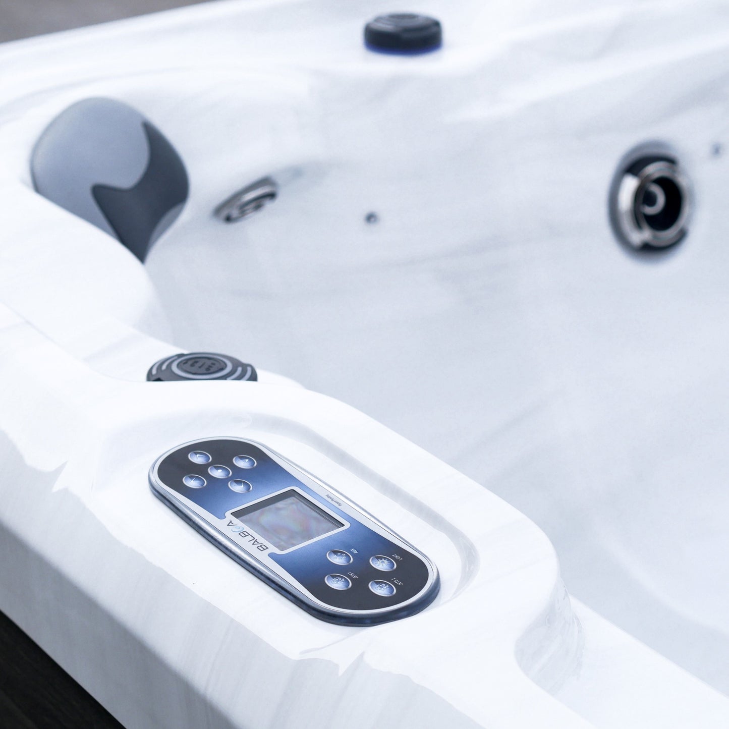  Outdoor Companion - 5 Person Hot Tub With 2 Loungers